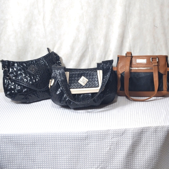 2 Vera Wang and 1 unbranded black patent leather shoulder bags - Picture 1 of 15